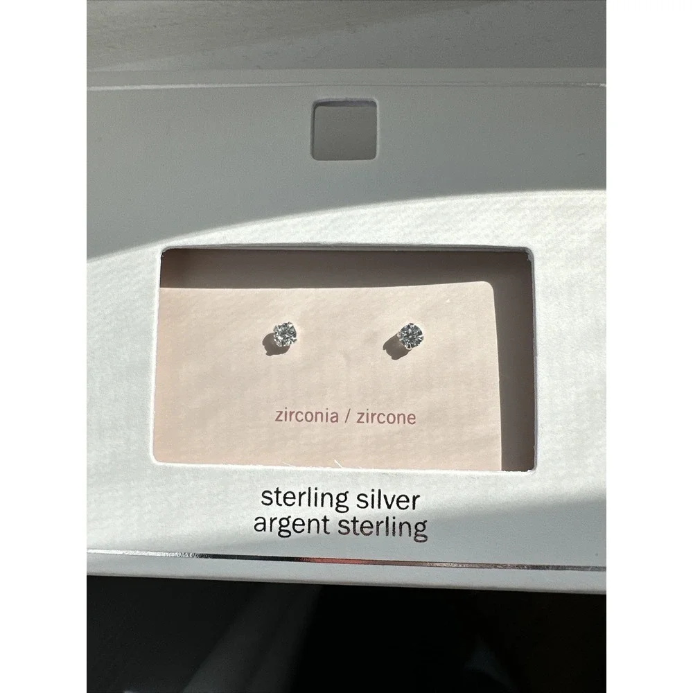 Diamond Stud‎ Earring Round Sterling Silver Hypoallergenic. Cubic Zirconia